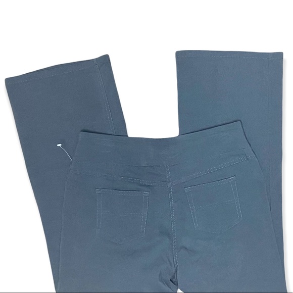 SOLD! Westbound the PARK AVE fit Mid Rise Straight Leg Pull-On Pants - Picture 7 of 10